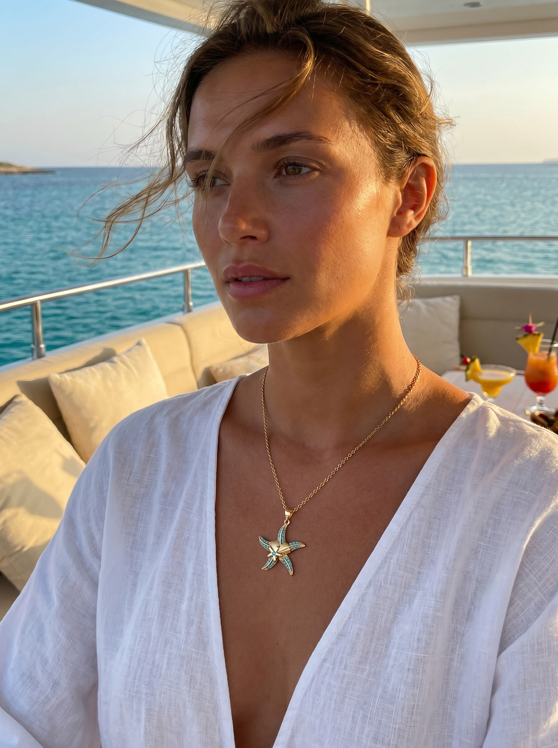 GOLDEN STARFISH PENDANT